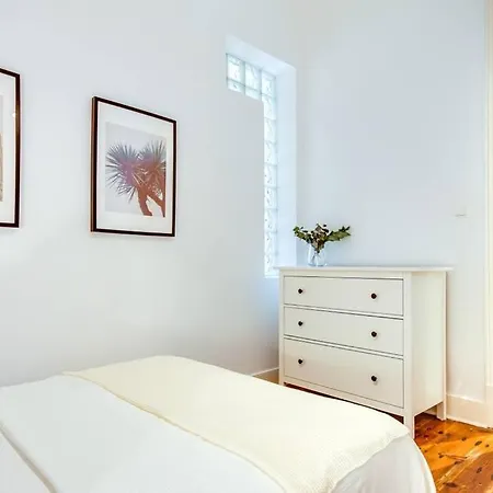Apartman Spacious 3bed W Patio In Graca Lisboa