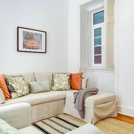 Spacious 3bed W Patio In Graca Appartement *