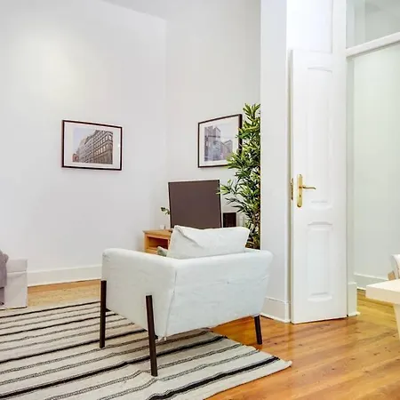 Appartement Spacious 3bed W Patio In Graca *
